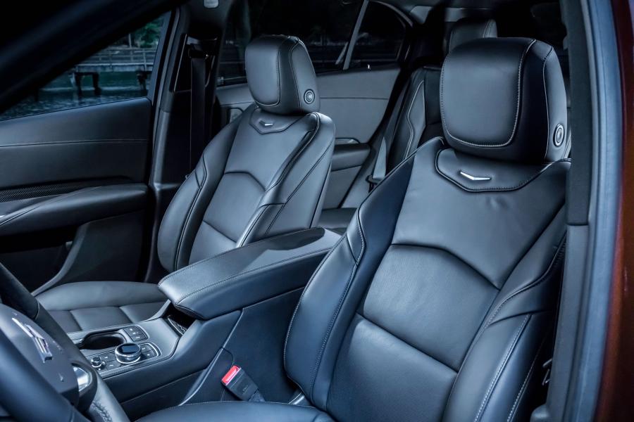 Интерьер Cadillac XT4 Sport 2018 года  (NA) (фото 57 из 61)